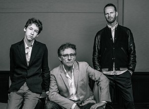 Devin Druid, Gabriel Byrne et Joachim Trier © Getty Images