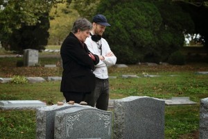 Gabriel Byrne et Joachim Trier sur le tournage de Back Home