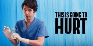 Ben Whishaw : “L’humour est un mécanisme de défense” (This Is Going to Hurt)