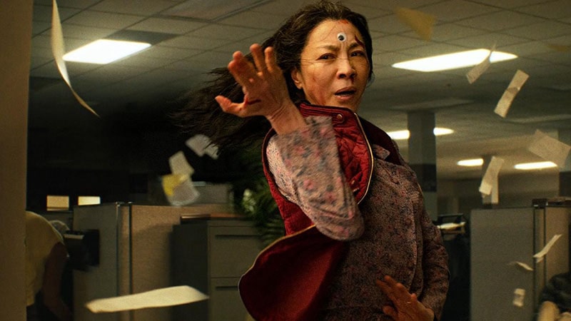 Michelle Yeoh dans Everything Everywhere All at Once