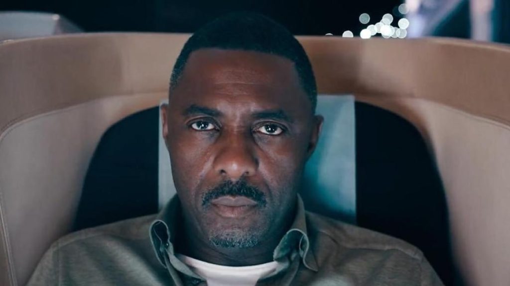 Idris Elba dans Hijack