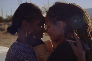 Jayme Lawson et Sasha Lane dans Sabotage