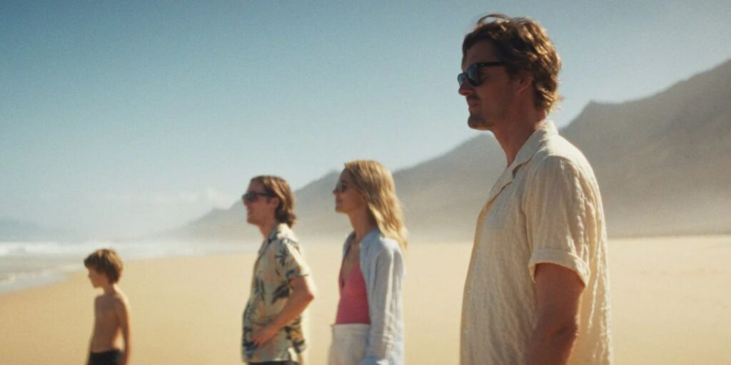 Le quatuor d'acteurs d'Islands : Dylan Torrell, Jack Farthing, Stacy Martin, Sam Riley