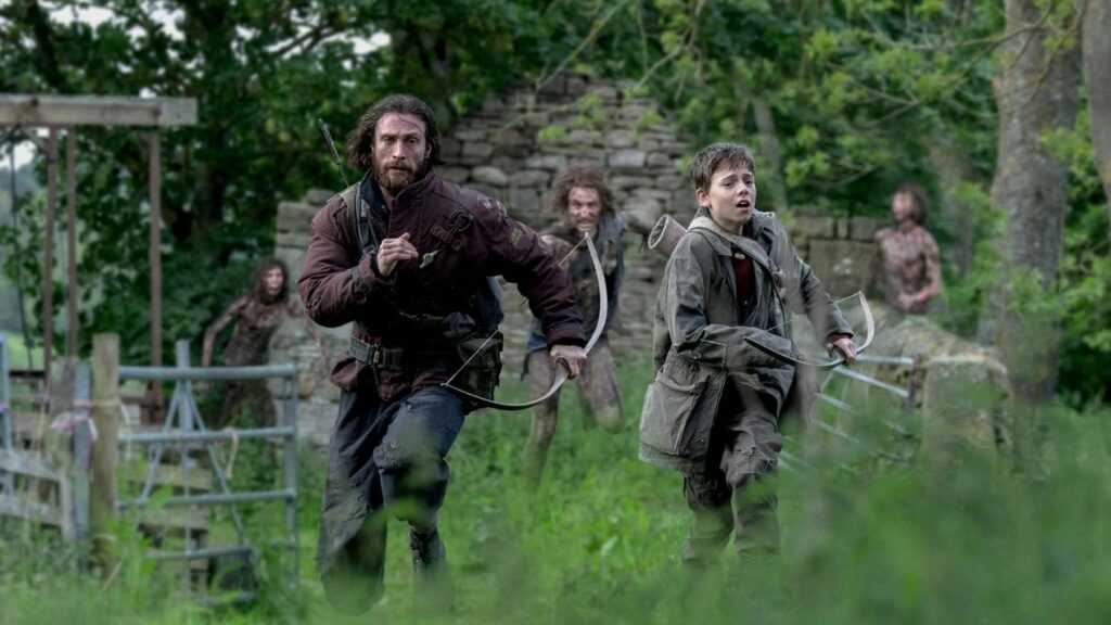 Aaron Taylor-Johnson et Alfie Williams incarnent un père et son fils dans 28 ans plus tard