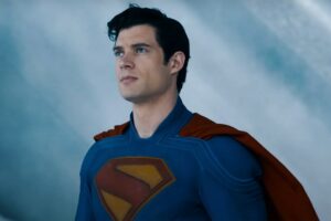 David Corenswet incarne Superman/Clark Kent dans Superman
